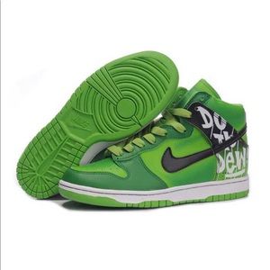 “Do the Dew” Nike Shoes 💚
